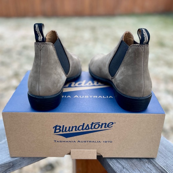 NEW Blundstone® BL1974 Ankle Chelsea Boot - Picture 7 of 12